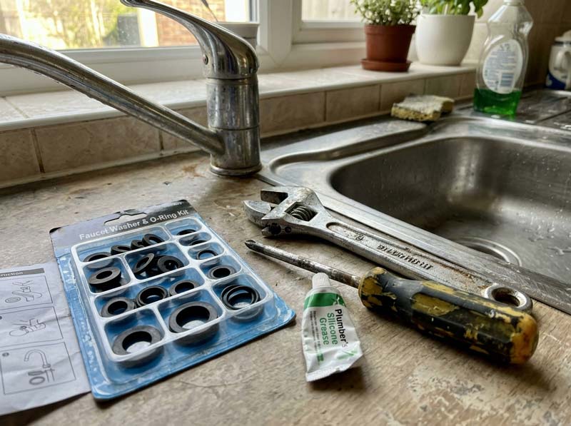 how to fix a leaky faucet